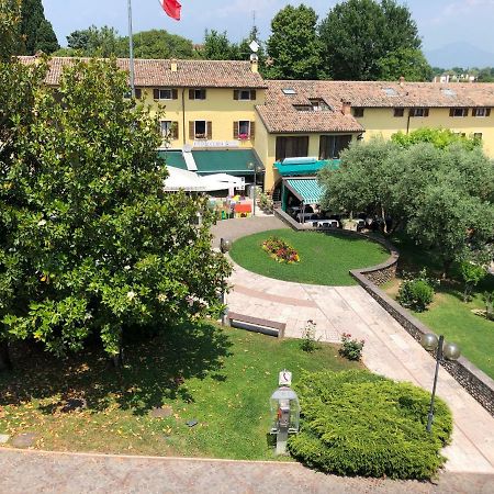 Irides Rooms A Un Passo Dai Parchi Divertimento Lazise Exterior foto