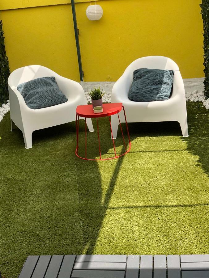 Irides Rooms A Un Passo Dai Parchi Divertimento Lazise Exterior foto